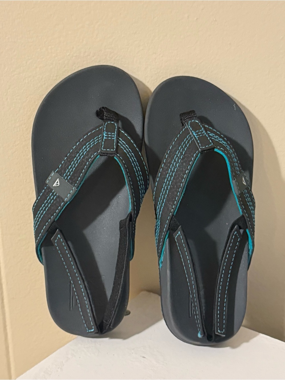 Reef Kids Black Flip Flops with Teal Stitching (11-12)